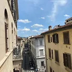 Live Florence Guest House